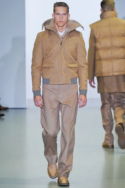 Look 27